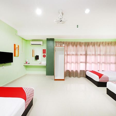 โอโย 720 คอริดอร์ โฮเต็ล 2 Hotel เปอกัน ภายนอก รูปภาพ