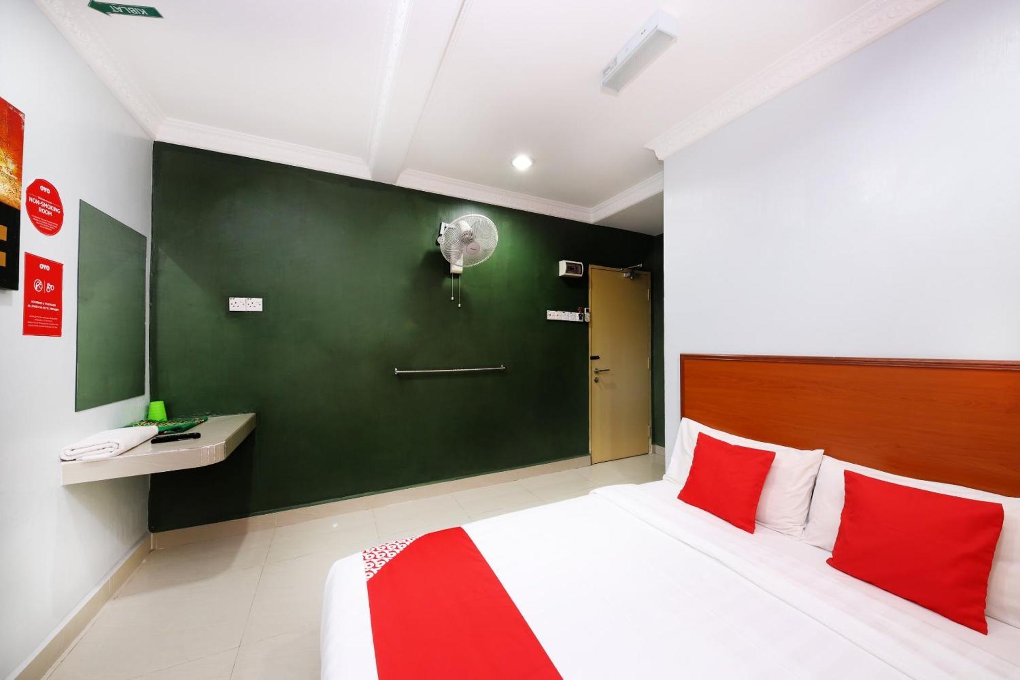 โอโย 720 คอริดอร์ โฮเต็ล 2 Hotel เปอกัน ภายนอก รูปภาพ