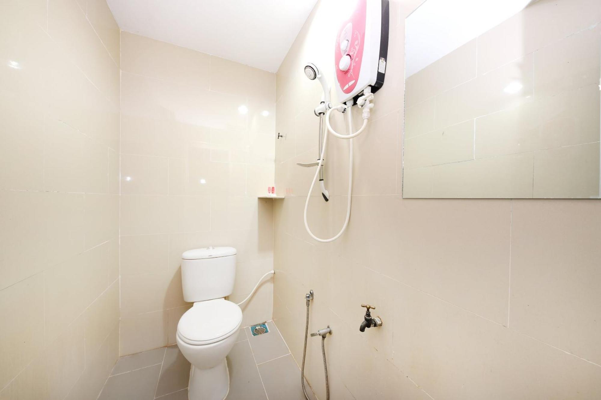 โอโย 720 คอริดอร์ โฮเต็ล 2 Hotel เปอกัน ภายนอก รูปภาพ